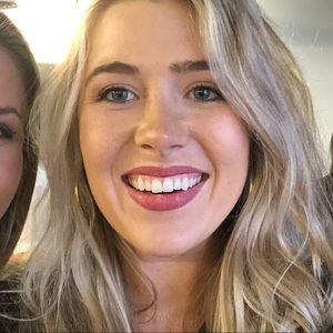 Meet your Posher, Lydia